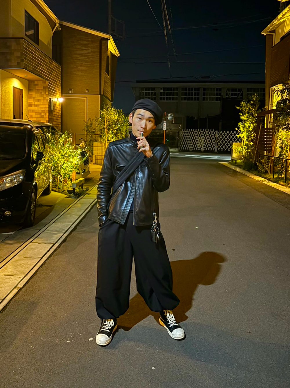 「レザー、ニット、オトナカジュアル、秋服、大人カジュアル、キレイめ、モノトーンコーデ、オールブラック、おしゃれさんと繋がりたい、今日のコーデ、スニーカー、ブーツ、ベレー帽、シングルライダース」｜「Nine Tailorの＜NINE TAILOR＞ SARRA BERET/ベレー帽（ハンチング/ベレー帽、ブラック系）」を使った、takumi.さん（メンズ・165cm）の秋コーディネートの1枚目の写真