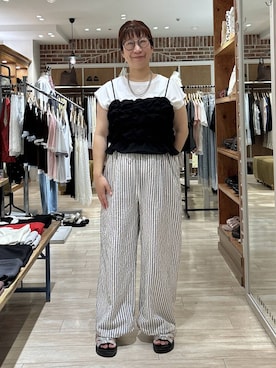 「LOWRYS FARM（ローリーズファーム）の【接触冷感】ベーシックノースリーブ　1043004（Tシャツ/カットソー、ホワイト系）」を使った、meme さん（レディース・157cm）の夏コーディネート