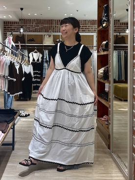 「LOWRYS FARM（ローリーズファーム）の【接触冷感】ベーシックノースリーブ　1043004（Tシャツ/カットソー、ブラック系）」を使った、meme さん（レディース・157cm）の夏コーディネート
