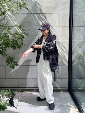 「アイテム（スニーカー）」を使った、MISATO さん（レディース・161cm）の夏コーディネート