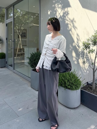 「Aunt Marie's（アントマリーズ）の【AUNT MARIE'S】ストライプタックワイドスラックスパンツ（スラックス）」を使った、MISATO さん（レディース・161cm）の春コーディネート