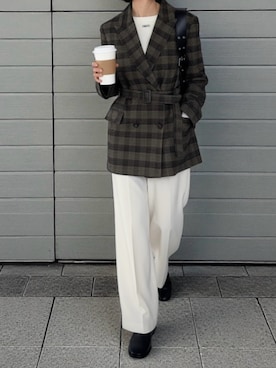 「アイテム（テーラードジャケット）」を使った、MISATO さん（レディース・161cm）の秋コーディネート