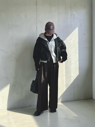 「AIC.（エーアイシー）のショートレングスロンティー（Tシャツ/カットソー）」を使った、MISATO さん（レディース・161cm）の春コーディネート