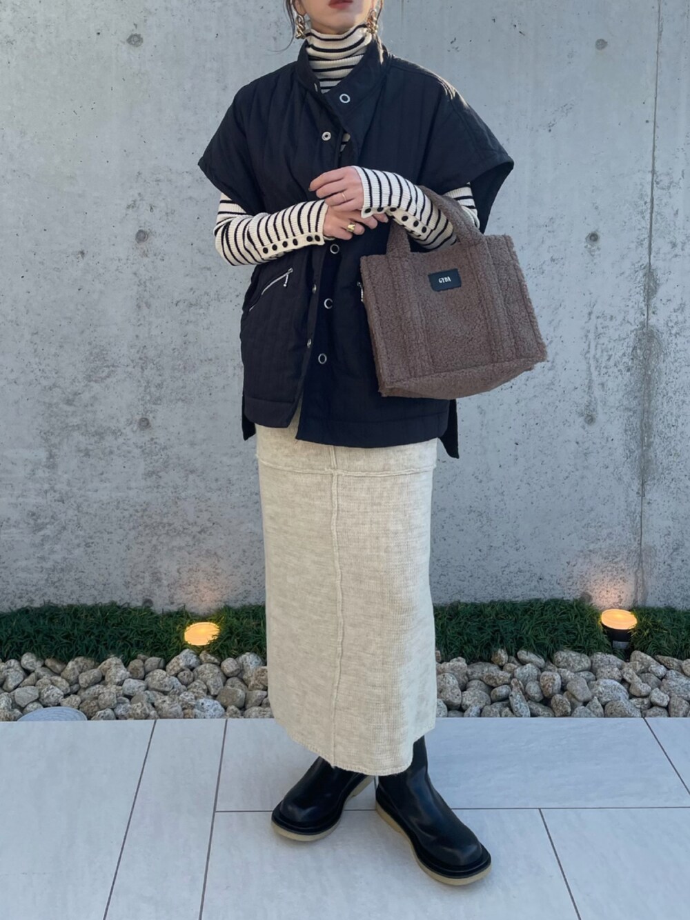 【美品】トリースポーツ　キルティングベスト　S キルティング ベスト | ブラック | メンズ | KARL LAGERFELD