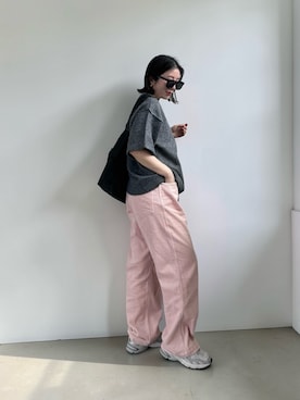 「TODAYFUL（トゥデイフル）のアイテム（パンツ）」を使った、MISATO さん（レディース・161cm）の春コーディネート