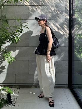 「NEW ERA（ニューエラ）のアイテム」を使った、MISATO さん（レディース・161cm）の秋コーディネート
