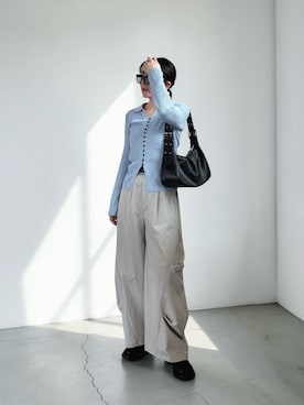 「un/neu（アンノイ）のアイテム」を使った、MISATO さん（レディース・161cm）の春コーディネート