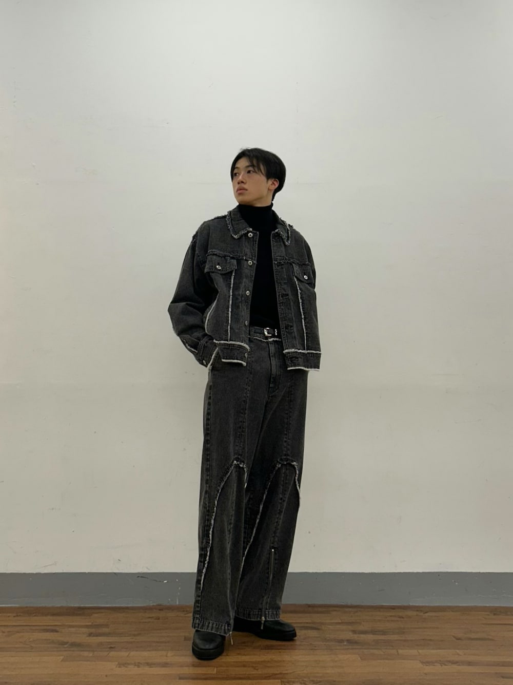 Lui's（ルイス）の「プンターレ型押しベルト（ベルト）」 - WEAR
