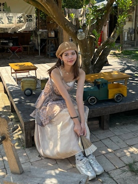 「アイテム（スカート、ゴールド系）」を使った、冬日煎饺H_Vladaさん（レディース・168cm）の夏コーディネート