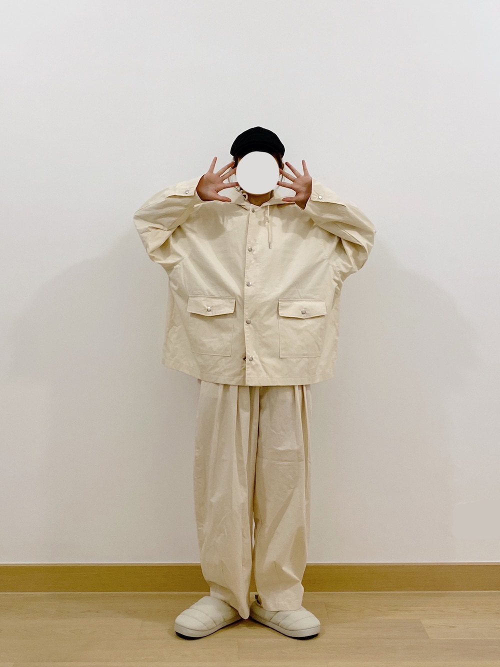 「ootd」｜「tingselectのアイテム（パンツ、ベージュ系）」を使った、c_.htさん（レディース・165cm）の春コーディネートの1枚目の写真