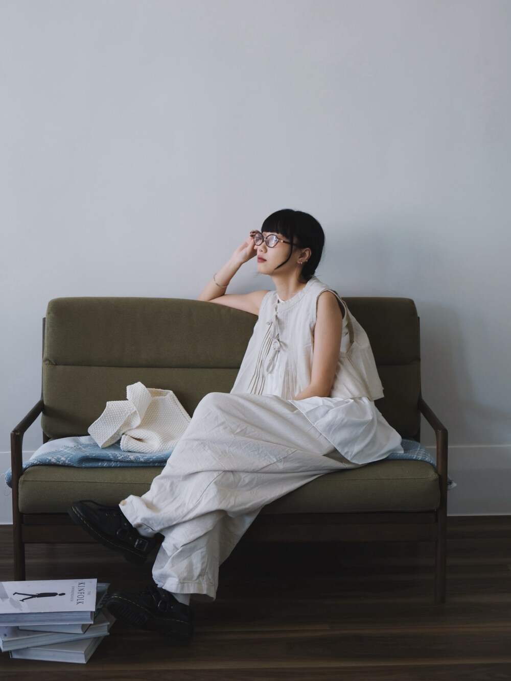 「夏コーデ」｜「tingselectのアイテム（チノパンツ、ベージュ系）」を使った、c_.htさん（レディース・165cm）の夏コーディネートの1枚目の写真