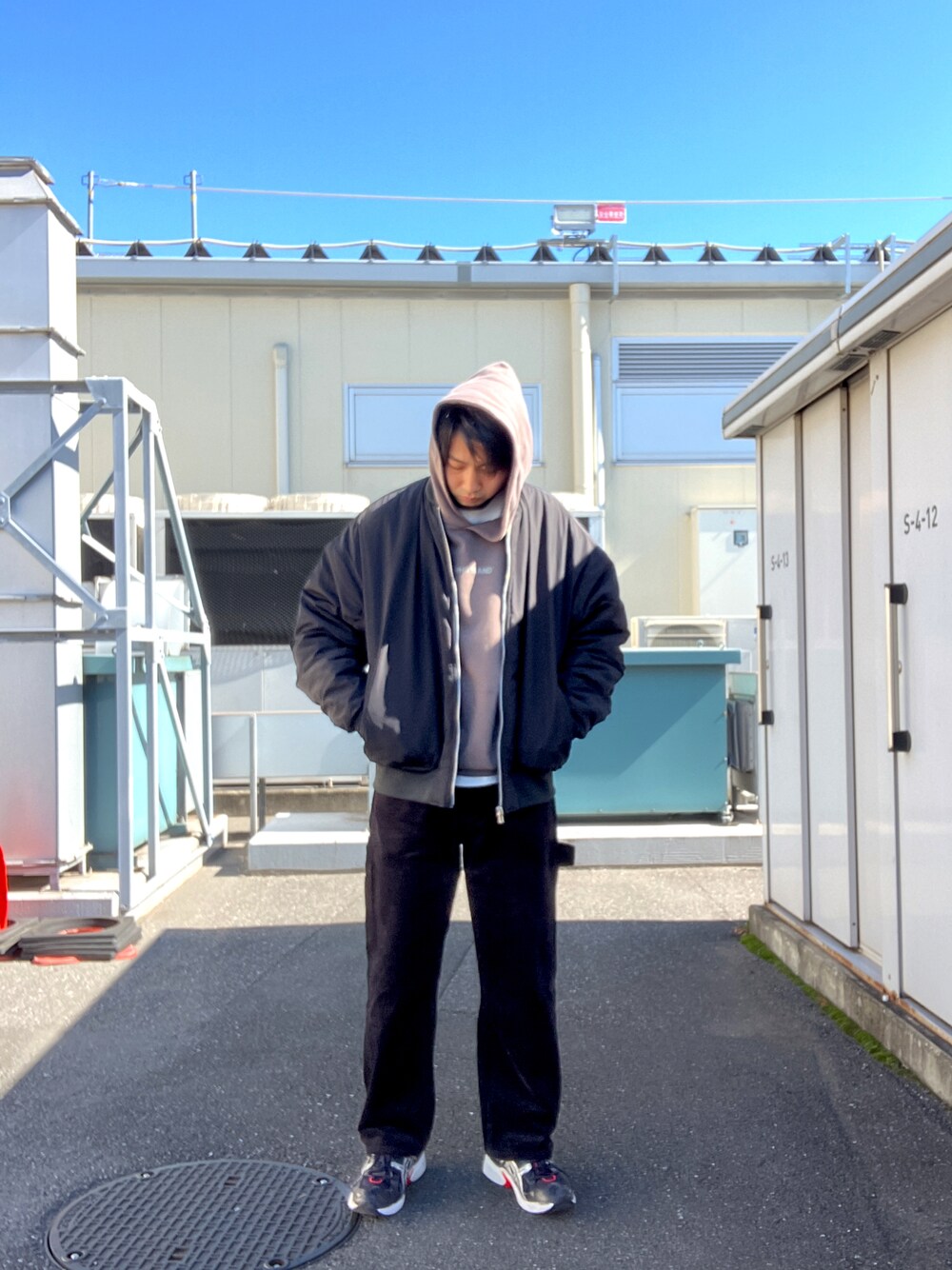 「Danke schon、ダンケシェーン、MA-1、ナイロン、bigma-1、秋コーデ、秋冬コーデ、outlet、ブラック」｜「DANKE SCHONの【WEB&DEPOT限定】DankeSchon/ダンケシェーン/NYLON MA-1（MA-1、ブラック系）」を使った、ツネマツさん（メンズ・187cm）の秋コーディネートの1枚目の写真