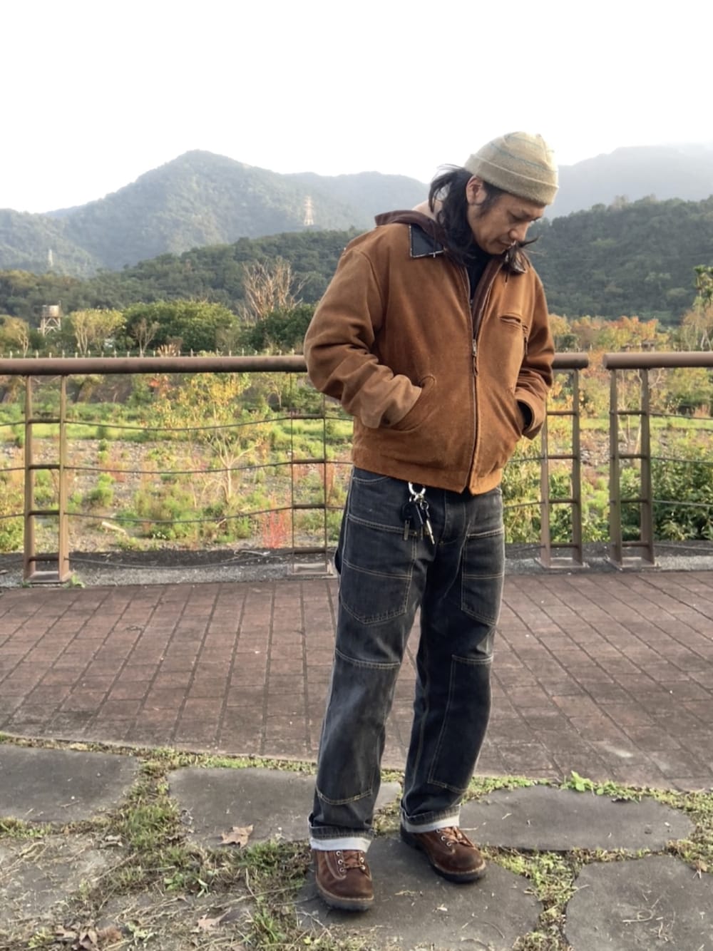 3点おまとめ (スエードジャケット、パンツ、パーカー) パーカーを使っ