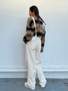 「アイボリー」｜「アイテム（サロペット/オーバーオール）」を使った、sūdoさん（レディース・167cm）の冬コーディネート