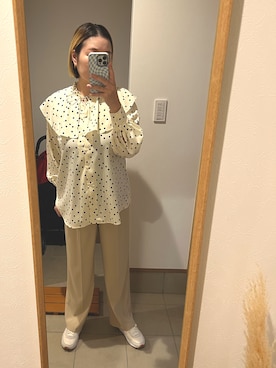 「襟付きトップス」｜「アイテム（アクセサリー）」を使った、NNさん（レディース・165cm）の秋コーディネート