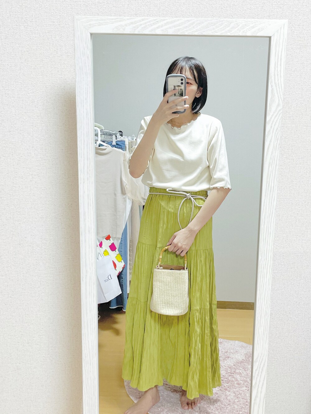 「夏コーデ、シンプル、カジュアルコーデ、おしゃれさんと繋がりたい、スカート、オトナカジュアル、ティアード、シンプルコーデ、ワントーンコーデ、淡色コーデ、夏、おでかけ、デート、休日スタイル、ガーリー」｜「Honeysのアイテム（Tシャツ/カットソー、ホワイト系）」を使った、ayu  さん（レディース・162cm）の夏コーディネートの1枚目の写真