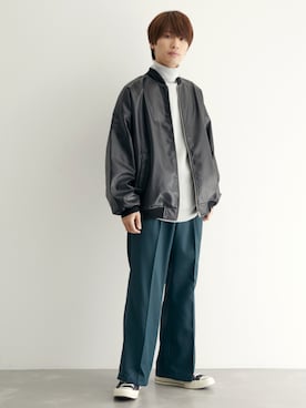 「JUNRED（ジュンレッド）のアイテム（MA-1）」を使った、TOBIさん（メンズ・168cm）の秋コーディネート
