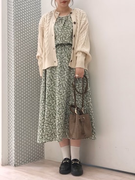 「ケーブルカーディガン」｜「アイテム（ワンピース/ドレス）」を使った、𝕒𝕪𝕒𝕘𝕠𝕟 *さん（レディース・164cm）の夏コーディネート