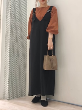 「テラコッタ」｜「アイテム（ジャンパースカート）」を使った、𝕒𝕪𝕒𝕘𝕠𝕟 *さん（レディース・164cm）の秋コーディネート
