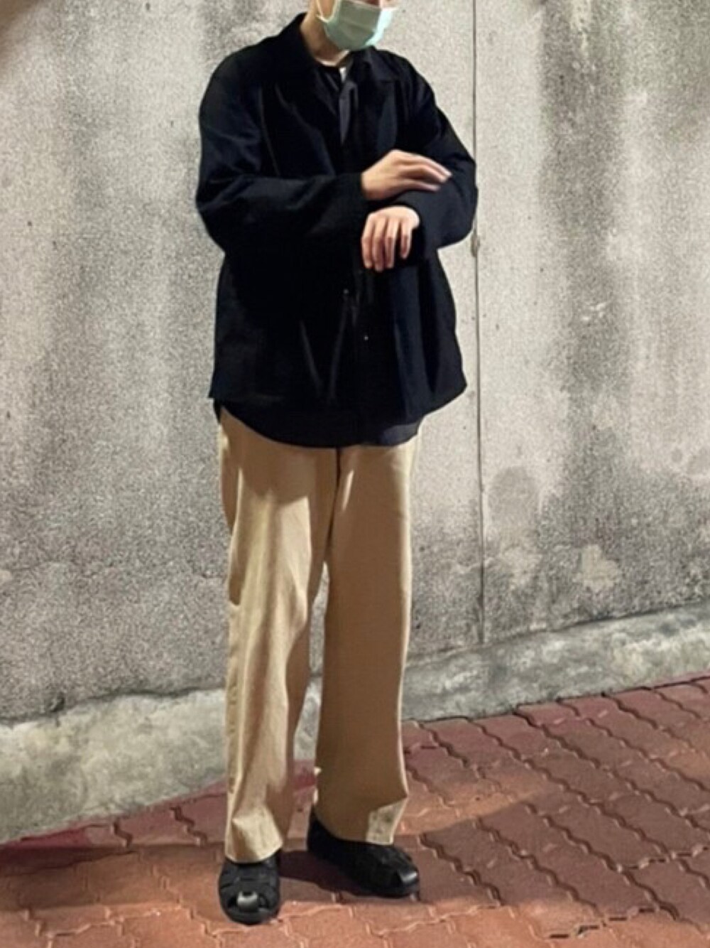 「ParabootのParaboot/パラブーツ PACIFIC/パシフィック ウーブンサンダル（サンダル、ブラック系）」を使った、jimmyanggg さん（メンズ・172cm）の冬コーディネートの1枚目の写真