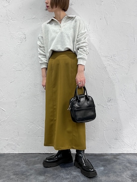 「マスタード」｜「アイテム（スウェット）」を使った、apresjour mignonさん（レディース・154cm）の冬コーディネート