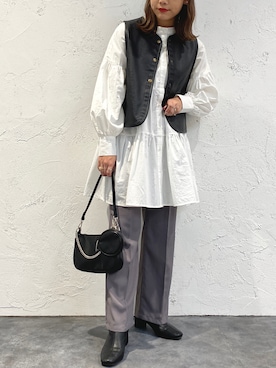 「パープル×黒」｜「アイテム（ベスト）」を使った、apresjour mignonさん（レディース・159cm）の冬コーディネート
