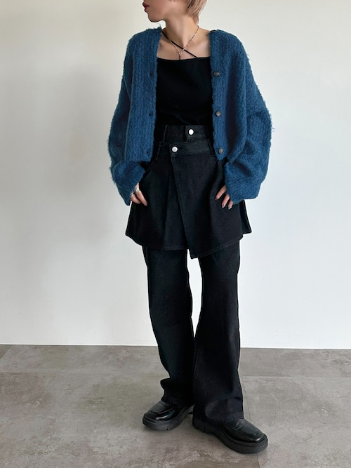 OMMO クロップドカーディガン　ブラック・グリーン OMMO クロップドカーディガン ブラック・グリーン - トップス一 番