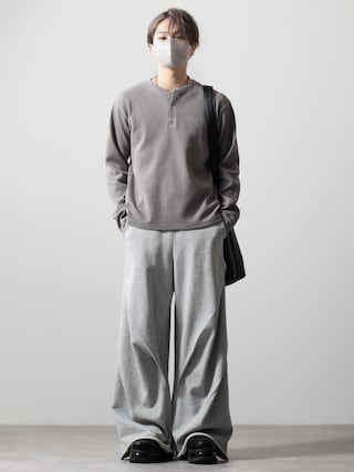 「CLEL(クレイル)の【CLEL】Functionary Thermal Henley Neck T-Shirt / ファンクショナリー サーマルヘンリーネックTシャツ(ロンT)(Tシャツ/カットソー)」を使った、MASAKIさん(メンズ・168cm)の冬コーディネート