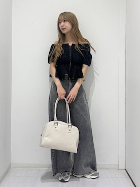 「Anui（アニュイ）のアイテム（パンツ）」を使った、ロビンさん（レディース・169cm）の春コーディネート