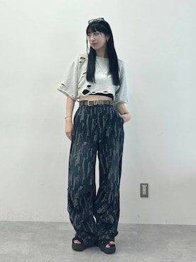 「Anui（アニュイ）のアイテム（パンツ）」を使った、ロビンさん（レディース・168cm）の夏コーディネート