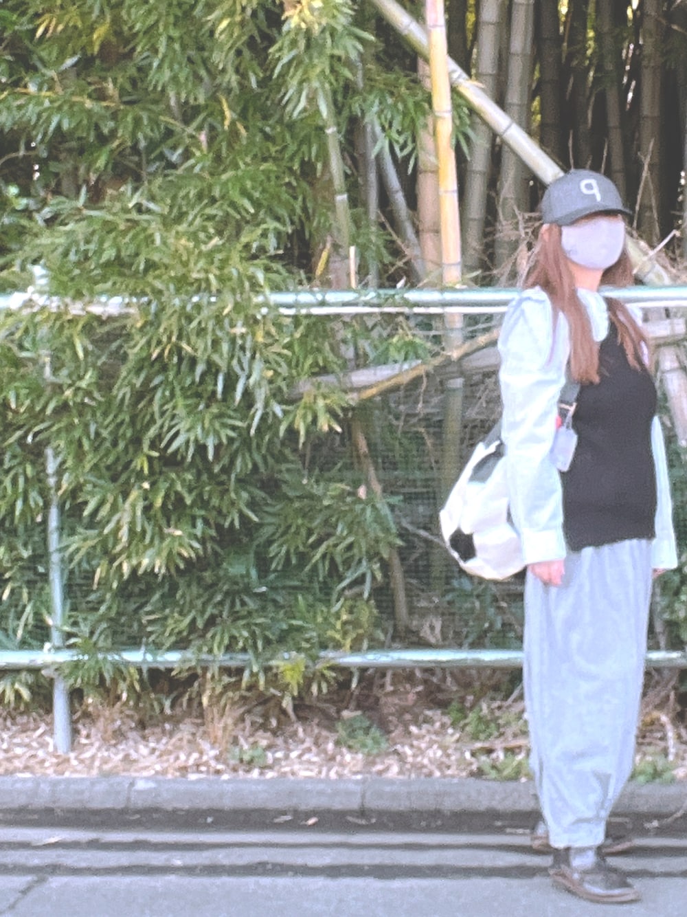 「還暦コーデ、還暦すぎてもおしゃれしたい、kazumi、kazumi respect、kazumiちゃん大好き、kazumiちゃんになりたい、kazumiさん、春ニット」｜「Sunny cloudsのサニークラウズ　feat. Shuttle Notes kazumiのサルエルギンガムパンツ レディース（その他パンツ、その他）」を使った、miyuさん（レディース・158cm）の春コーディネートの1枚目の写真