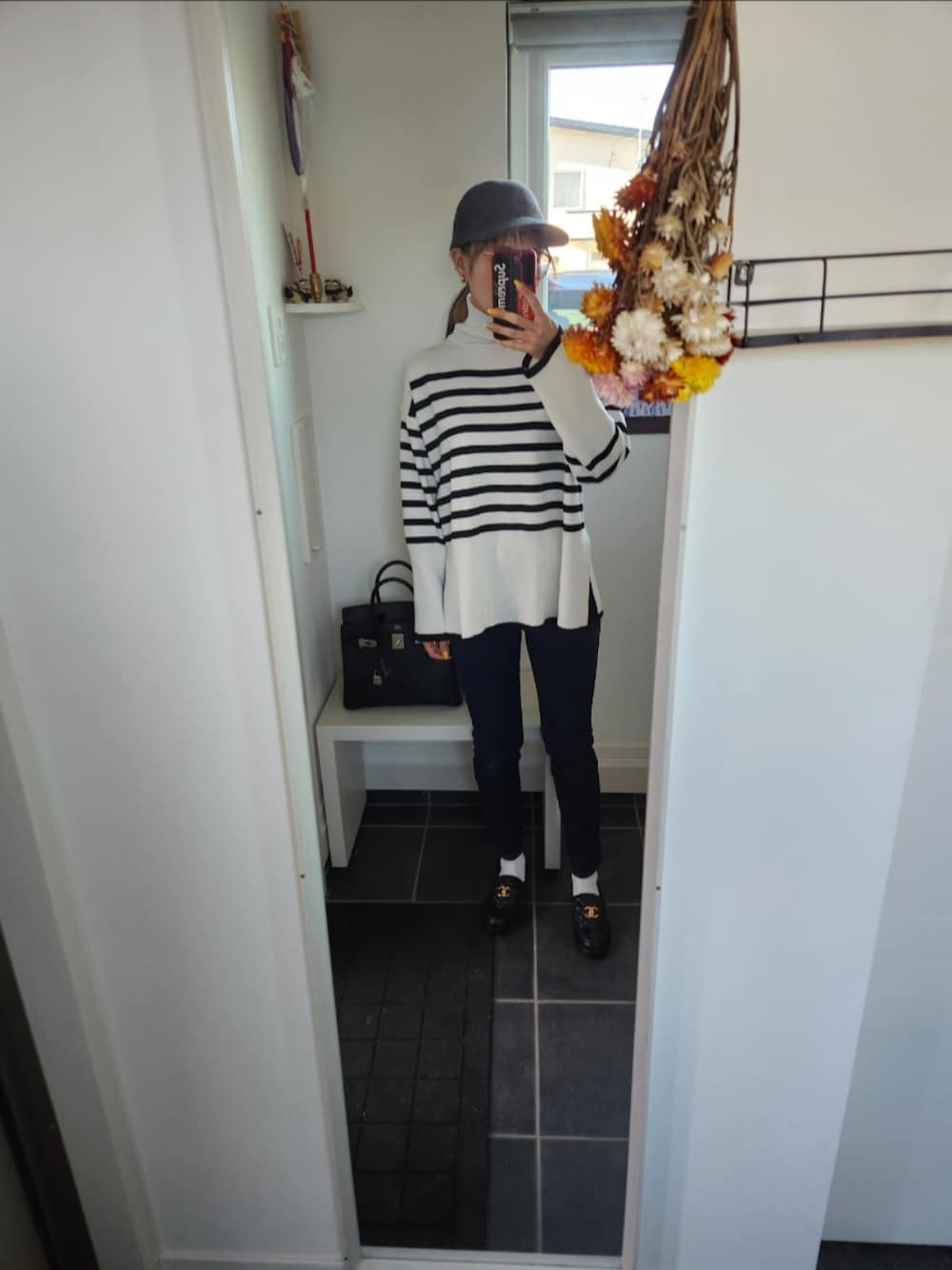 CHANELのローファーを使った人気ファッションコーディネート