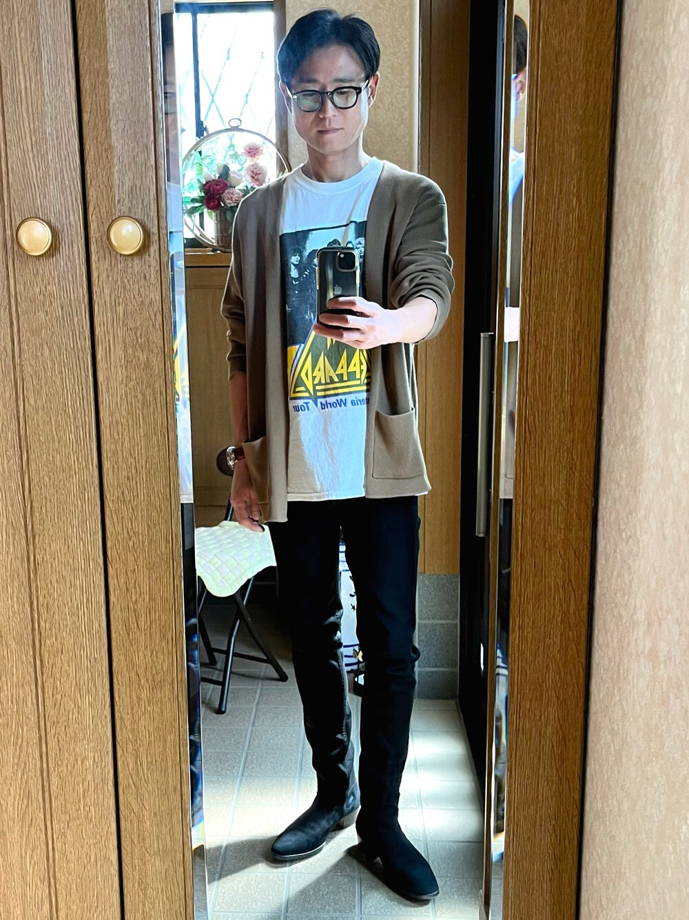 「MOSCOTのアイテム（メガネ、ブラック系）」を使った、tomoさん（メンズ・175cm）の秋コーディネートの1枚目の写真