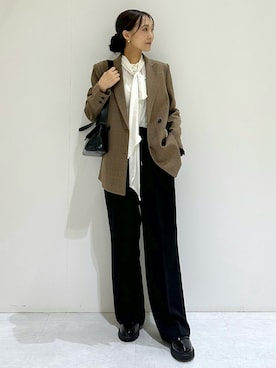 「アイテム（ボディバッグ/ウエストポーチ）」を使った、makiさん（レディース・155cm）の秋コーディネート