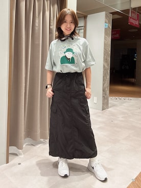 「TAKEO KIKUCHI（タケオキクチ）のポートレートアートＴシャツ（Tシャツ/カットソー、グリーン系）」を使った、mika03hさん（レディース）の夏コーディネート