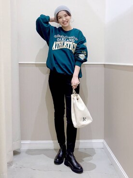 「アイテム（ニットキャップ/ビーニー、グレー系）」を使った、まなみさん（レディース・165cm）の冬コーディネート