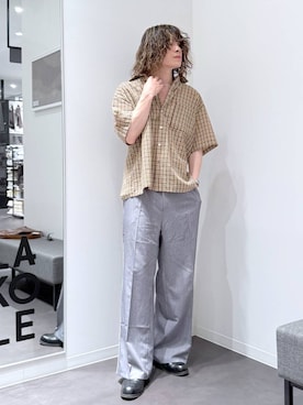 「LAKOLE（ラコレ）のアイテム（スラックス）」を使った、まとまとさん（メンズ・175cm）の春コーディネート