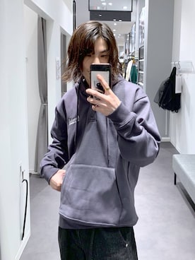 「LAKOLE（ラコレ）のアイテム（パーカー）」を使った、まとまとさん（メンズ・175cm）の秋コーディネート