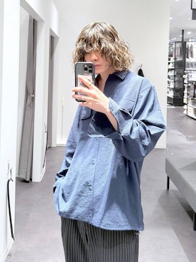 「LAKOLE（ラコレ）のアイテム（スラックス）」を使った、まとまとさん（メンズ・175cm）の春コーディネート