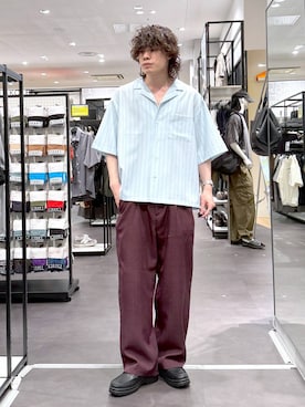 「LAKOLE（ラコレ）のタンクソールビットローファー / 182121（ローファー、ブラック系）」を使った、まとまとさん（メンズ・175cm）の春コーディネート