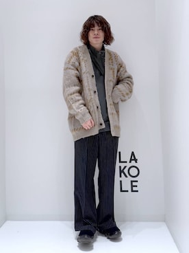 「LAKOLE（ラコレ）のアイテム（スラックス）」を使った、まとまとさん（メンズ・175cm）の冬コーディネート