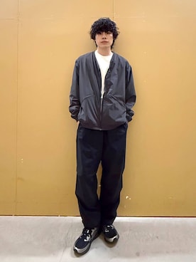 「LAKOLE（ラコレ）のTECHスムース長袖T / 1057821（Tシャツ/カットソー、ホワイト系）」を使った、まとまとさん（メンズ・175cm）の秋コーディネート