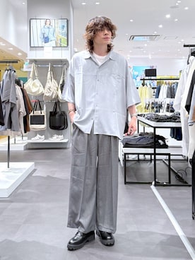 「LAKOLE（ラコレ）のTRバギーパンツ / 861568（その他パンツ、グレー系）」を使った、まとまとさん（メンズ・175cm）の夏コーディネート