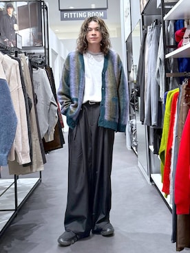 「アイテム（スラックス、ブラック系）」を使った、まとまとさん（メンズ・175cm）の秋コーディネート