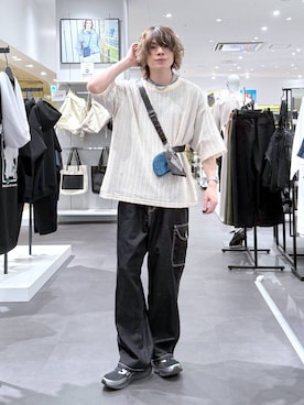 「LAKOLE（ラコレ）のアイテム（パンツ）」を使った、まとまとさん（メンズ・175cm）の春コーディネート