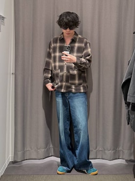 「アイテム（サングラス、ブルー系）」を使った、まとまとさん（メンズ・175cm）の秋コーディネート