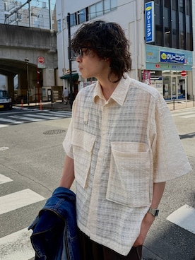 「LAKOLE（ラコレ）のシアーチェックフィッシングシャツ / 670451（シャツ/ブラウス、ベージュ系）」を使った、まとまとさん（メンズ・175cm）の春コーディネート