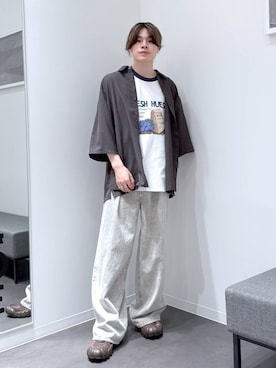 「LAKOLE（ラコレ）のアイテム（デニムパンツ）」を使った、まとまとさん（メンズ・175cm）の春コーディネート
