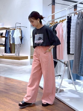 「ワイドパンツ」｜「アイテム（デニムパンツ、ピンク系）」を使った、yuuさん（レディース・160cm）の夏コーディネート