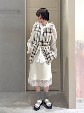 「LOWRYS FARM（ローリーズファーム）のフリルフードシャツ　579513（シャツ/ブラウス、ホワイト系）」を使った、ideさん（レディース・160cm）の春コーディネート
